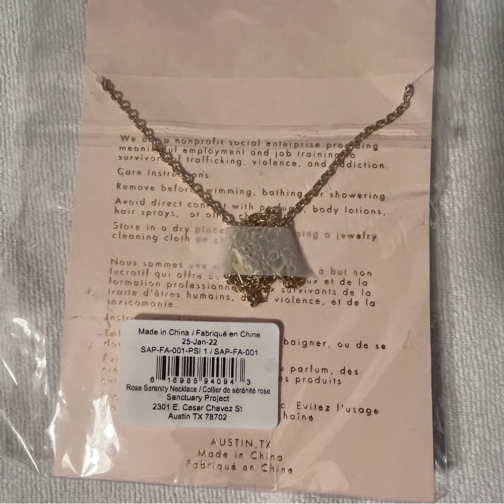 🌹NWT🌹 SANCTUARY PROJECT Rose Serenity Necklace - Picture 6 of 8